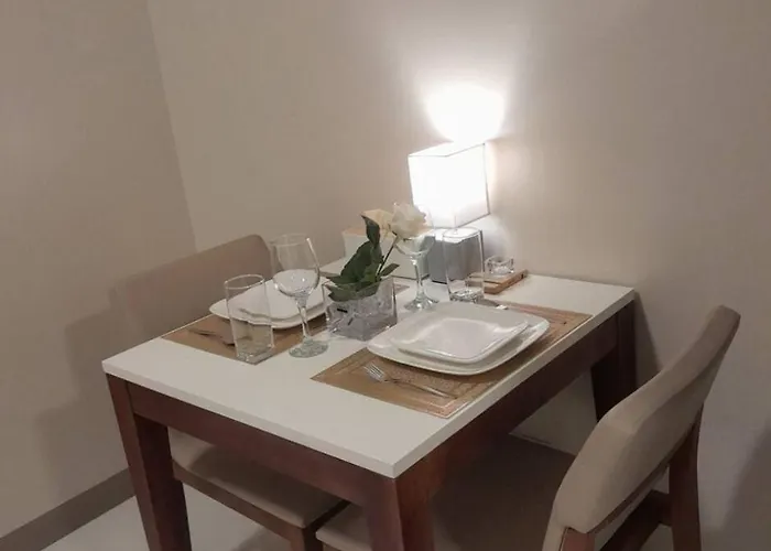 One Uptown By Huang Apartment *
