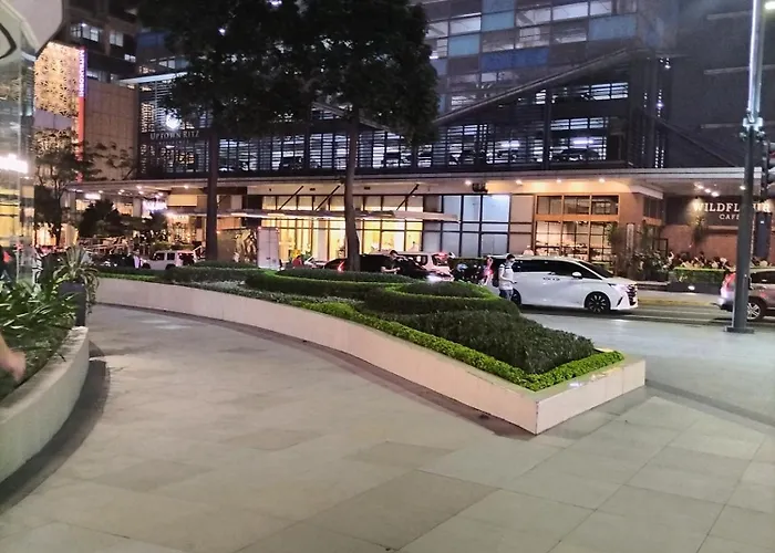 One Uptown By Huang * Manila